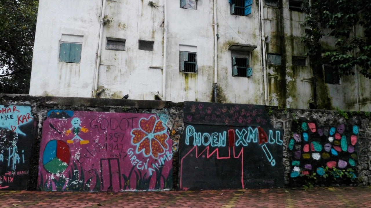 MumPhoenixHousingMILLTOMALL