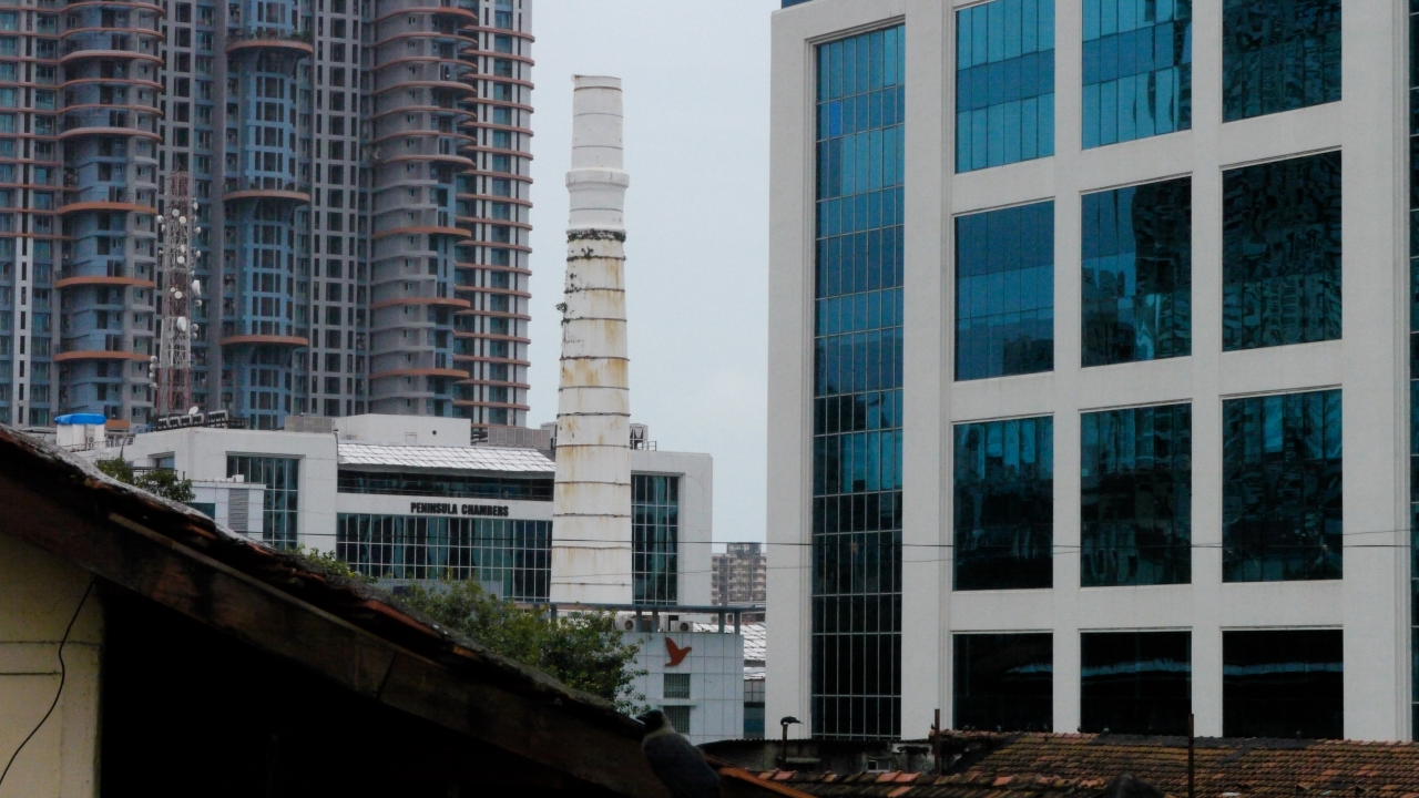 MumPhoenixfreewaychimney3